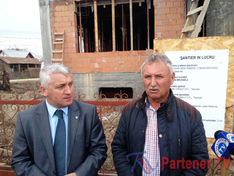 tutuianu si primar brezoaele