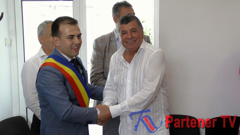 EMANUEL SPATRU SI PRIMARUL DIN BUSTENI
