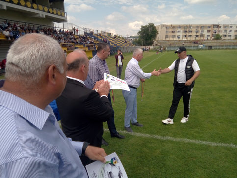 VIDEO. Flacăra Moreni, campioana judeţului Dâmboviţa a fost premiată