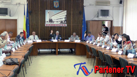 VIDEO. CJ Dâmboviţa şi CL Petreşti vor realiza în baza unei asocieri, obiectivul de investiţii „Covor asfaltic DJ 702G Ioneşti – Potlogeni Deal, şanţuri dalate şi podeţe, sector intravilan Ioneşti”