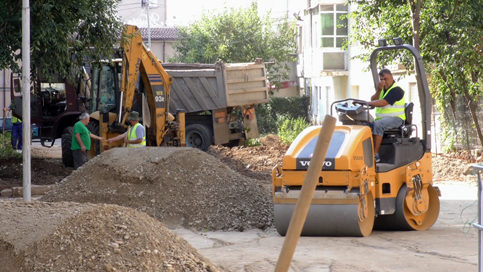 VIDEO. Strada Udrişte Năsturel din microraionul nr. IV al municipiul Târgovişte se modernizează