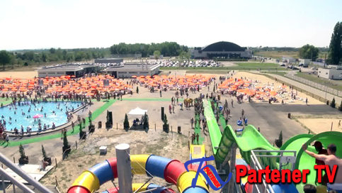 VIDEO. Complexul Turistic de Nataţie Târgovişte îşi aşteaptă vizitatorii. Marţi, 9 august, s-au încasat 6000 de lei