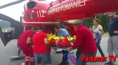 VIDEO. Un turist aflat în dificultate în Masivul Montan Bucegi, a fost ajutat de jandarmii montani şi salvamontişti