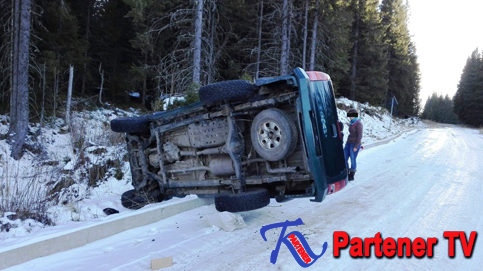 Doi turiști din județul Prahova, aflați în dificultate în Masivul Montan Bucegi, au fost sprijiniți de jandarmii montani