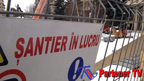 VIDEO. Contractul de lucrări de la Piaţa „Mihai Viteazul” este la un pas de reziliere, constructorii bat pasul pe loc