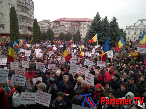 VIDEO. Mitingul PSD Dâmbovița: Votul meu contează! România nu este Iohannis! Dâmbovița susține Guvernul Grindeanu!