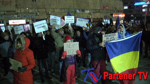 VIDEO. Târgoviște: Protest faţă de deciziile Guvernului privind ordonanța de urgență a grațierii și de modificare a codurilor penale