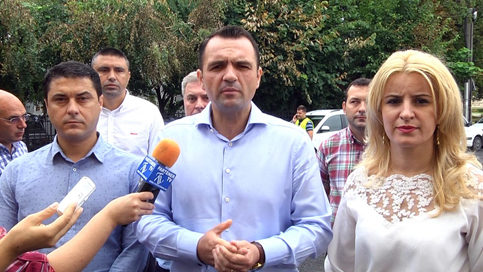 VIDEO. Strada Justiţiei şi cartierul Priseaca din municipiul Târgovişte sunt în plin proces de asfaltare
