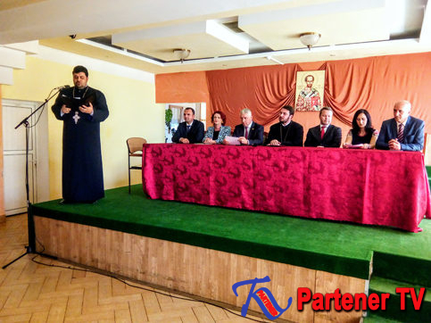 VIDEO. Festivități de deschidere a anului școlar la Colegiul Naţional „Ienăchiţă Văcărescu” şi Seminarul Teologic “Sf. Ioan Gură de Aur”