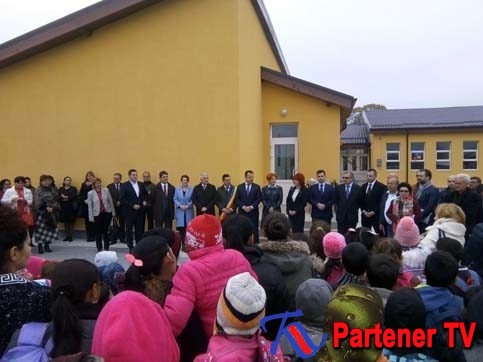 VIDEO. Ministrul Educației, Liviu Marian Pop a participat la inaugurarea Școlii cu clasele I-IV din satul Grozăvești, comuna Corbii Mari