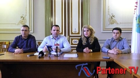 VIDEO. Primarul Târgoviştei, Cristian Stan a ieşit într-o conferinţă de presă să demonteze temele false pe care le-a lansat opoziţia