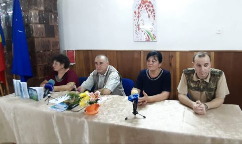 VIDEO. Cercul Militar Târgovişte, gazda lansării de a trei volume de carte pentru copii, scrise de Flori Bungete