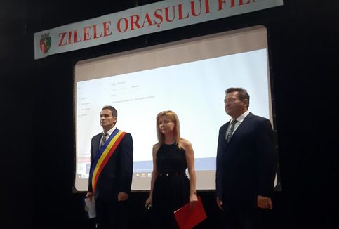 VIDEO. Zilele oraşului Fieni au continuat cu momente speciale, emoţionate şi de recunoştinţă
