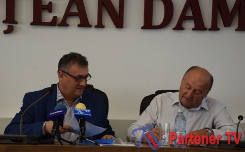 VIDEO. S-au semnat alte şase contracte de asociere la CJ Dâmboviţa dar trebuie să se treacă efectiv şi la muncă
