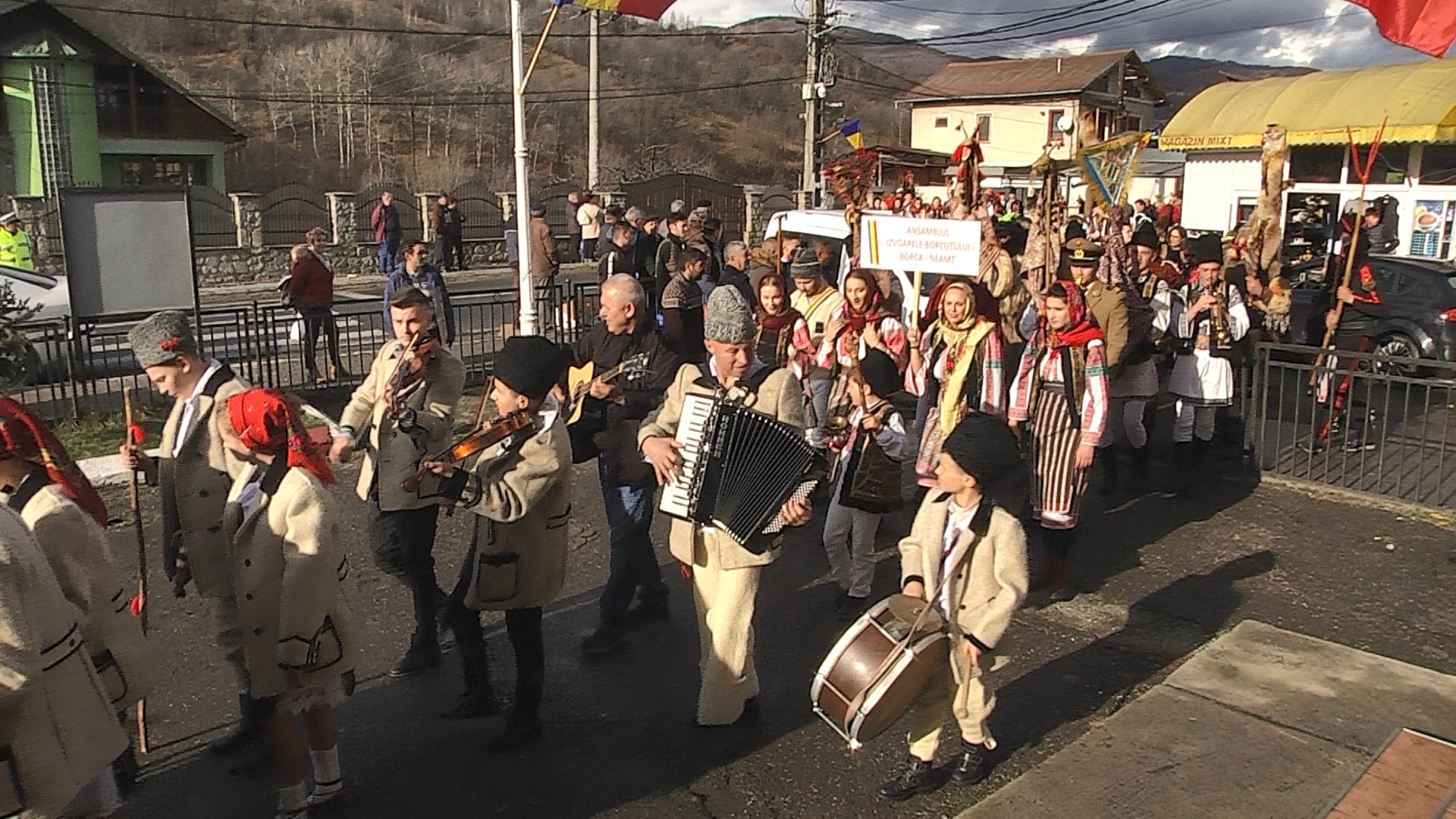 E vremea Colindelor, pe 18 decembrie, comuna Moroeni găzduiește Festivalul Colindelor