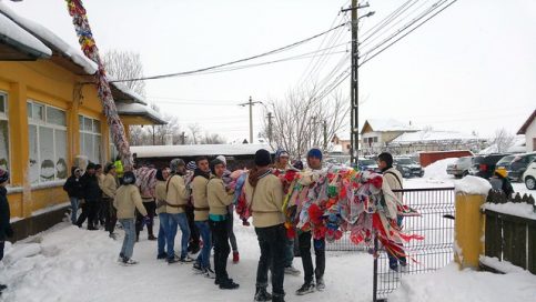 Morteni: Ultimele pregătiri pentru “Steagul”- Geavrelele, obicei unic de Bobotează
