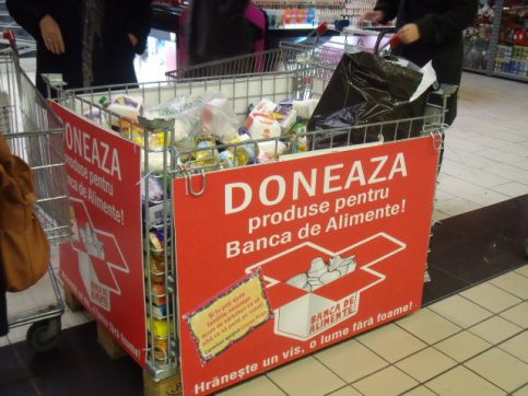 VIDEO. Crucea Roșie Dâmbovița este în desfăşurare cu campania Banca de Alimente