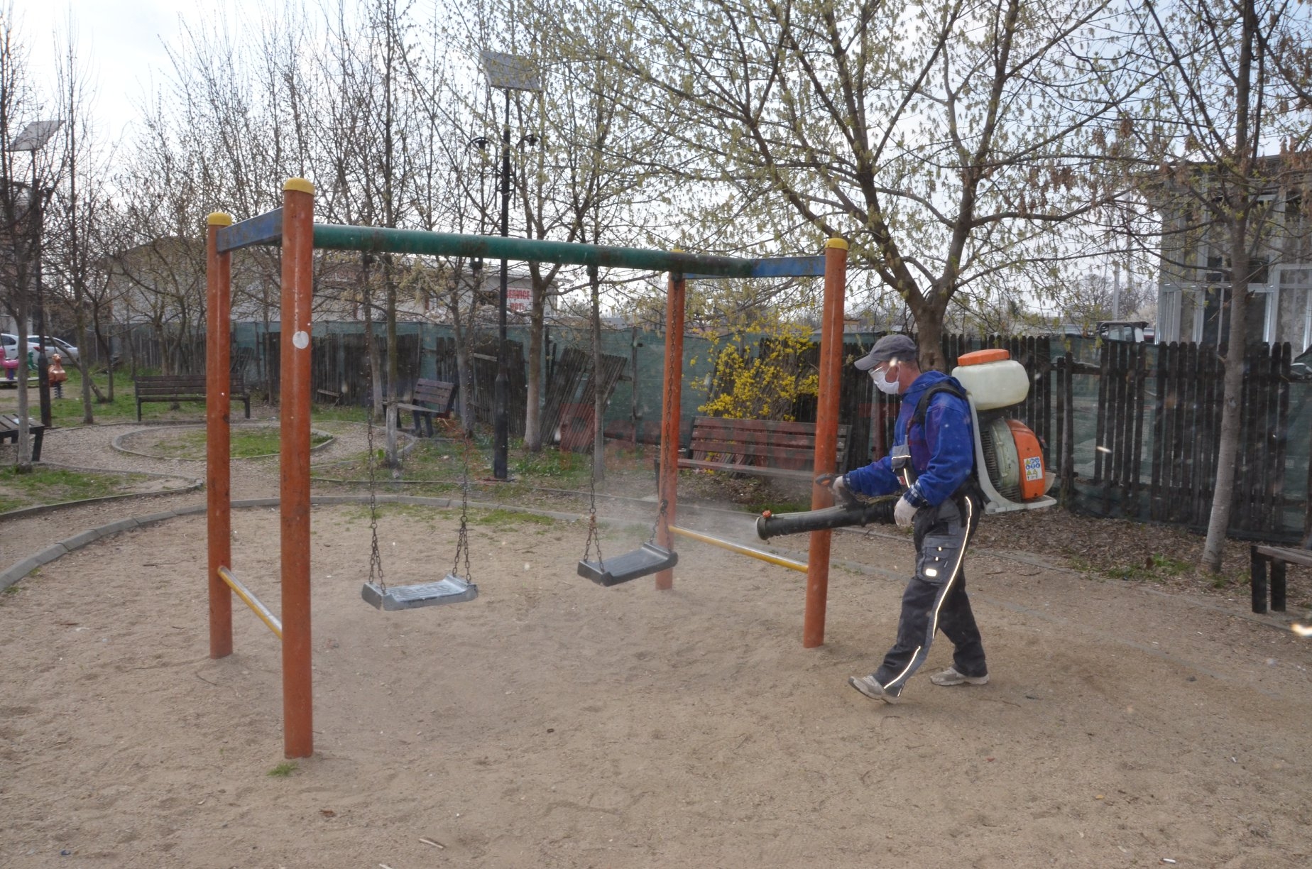 Doar prin măsuri aspre de limitare putem limita răspândirea COVID19. Sunt acţiuni cu impact asupra vieții de zi cu zi a cetățenilor și a economiei dar trebuie să stopăm acest virus foarte periculos. Aceste măsuri sunt mai importante ca niciodată la fiecărei comunităţi din România.
