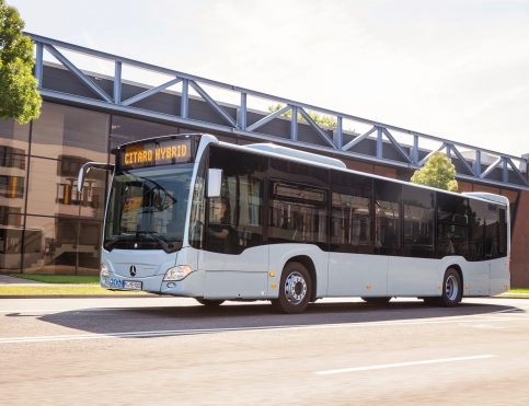 Primăria Târgoviște și Mercedes-Benz au semnat contractul de furnizare a celor 28 de autobuze hibrid diesel-electric