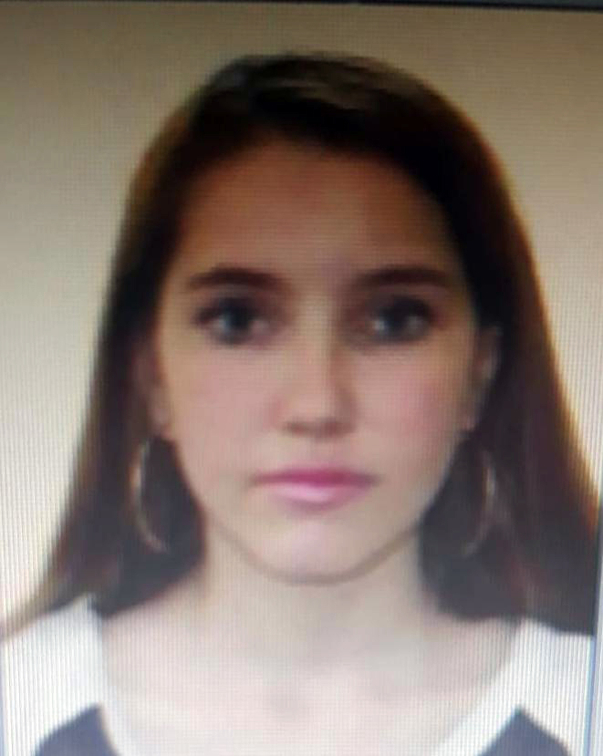 Totodată polițiștii din cadrul Poliției Orașului Fieni au fost sesizați cu privire la faptul o minoră de 15 ani, din localitatea Lunca, a plecat de la domiciliu, la data de 7 iunie a.c., fără a mai reveni. 