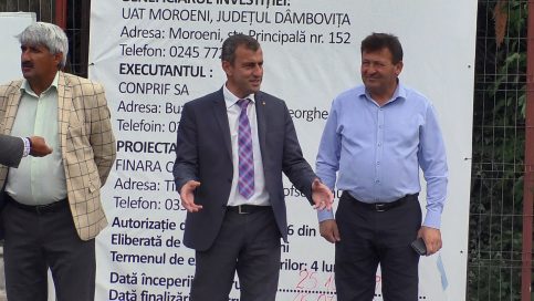 Comuna Moroeni beneficiază de investiţii prin proiectul "Controlul Integrat al Poluării cu Nutrienţi", alături de Șotânga și Mătăsaru. Astăzi, a fost dată  în folosință platforma comunală pentru gunoiul de grajd din comuna dâmbovițeană Moroeni. 