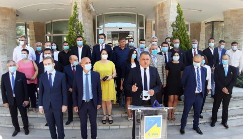 VIDEO. PNL a depus candidaturile pentru Consiliul Județean Dâmbovița. Sorin Ion , candidatul PNL pentru președinția CJ Dâmbovița și echipa sa de consilieri județeni