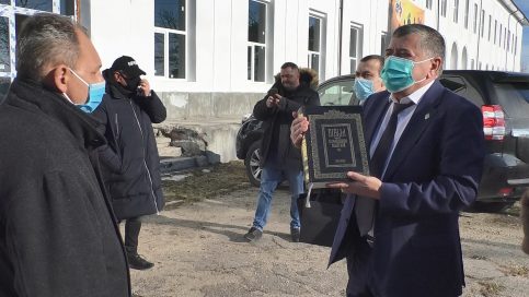 VIDEO. Senatorul Emanoil Savin s-a alăturat Asociației Militarilor Veterani și Veteranilor cu Dizabilități „Sfântul Mare Mucenic – Izvorâtorul de Mir” (AMVVD) în realizarea Centrului de Recuperare și Refacere pentru Veterani de la Mănăstirea Dealu