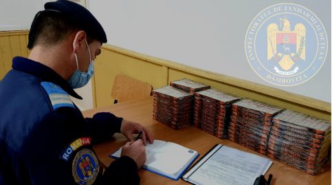 1000 de petarde depistate de jandarmi asupra unui tânăr