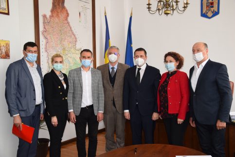 Educație de calitate, cu bani europeni. Elevii Școlilor Gherghițești - Cobia și Boboci - Dragodana vor beneficia de condiții de studiu mai bune
