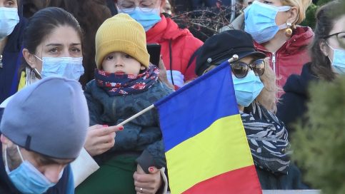 1 Decembrie, Ziua Marii Uniri a fost prilej de sărbătoare și la Târgoviște, momentul istoric ce marchează împlinirea a 103 ani de la Marea Unire de la Alba Iulia a fost celebrat astăzi, de autorități și dâmbovițeni în Piața Tricolorului, cu măsurile impuse de situația pandemică.