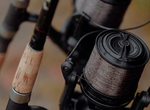 Echipamentul de pescuit reprezintă „comoara” personală a pescarului, mai ales când vine vorba despre undiță sau lansetă de pescuit. În ziua de azi, unii pescari investesc mulți bani în scule de pescuit de calitate înaltă, pentru a avea succes în prinderea unor capturi așa cum și-au dorit.