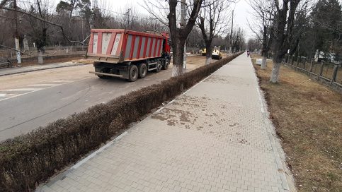 Se lucrează în ritm susținut pe Bulevardul Regele Carol I din municipiul Târgoviște. VIDEO