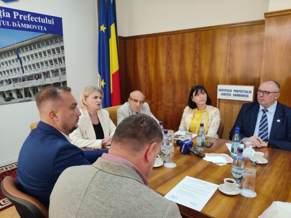 Casa Județeană de Pensii (CJP) Dâmbovița: 19 de cereri de finanțare pentru dezvoltarea serviciilor sociale, în vederea îmbunătățirii condițiilor din centrele sociale