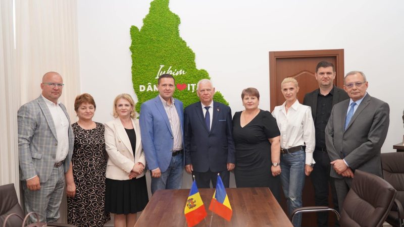 Corneliu Ștefan, președintele Consiliului Județean Dâmbovița, a primit vizita unei delegații din Raionul Ialoveni -Republica Moldova