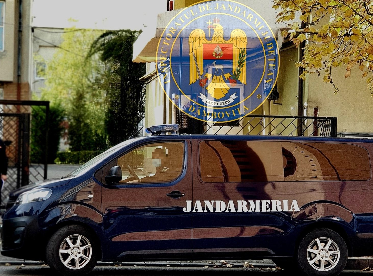 Jandarmii au prins un elev care are asupra sa un cuțit, într-un liceu din Târgoviște