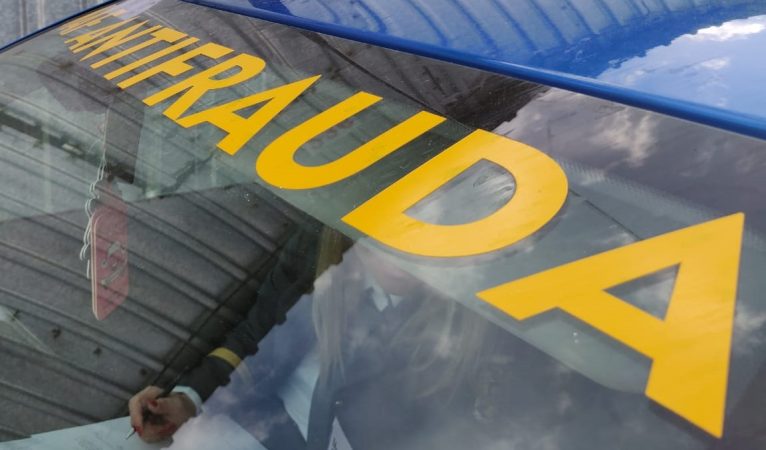 OFICIAL, firmele de curierat trebuie să transmită către ANAF date despre persoanele care au plătit ramburs (la livrare) pentru produsele comandate online