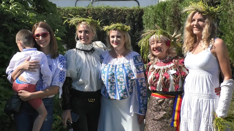 „Flori pe ie de Sânziene”, eveniment deosebit la Centrul Județean de Cultură Dâmbovița. VIDEO