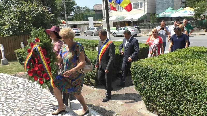 La Fieni, slujbă de Te Deum și ceremonial în cinstea eroilor. VIDEO