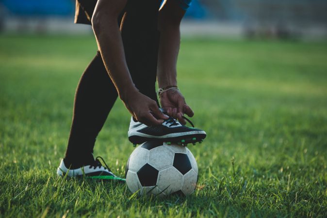Știi ce accesorii sunt esențiale pentru practicarea sportului rege