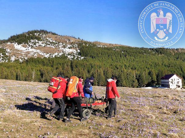 S-A DAT ALERTA, jandarmii și salvamontiștii au intervenit pe traseul Peștera-Babele, o turistă s-a accidentat