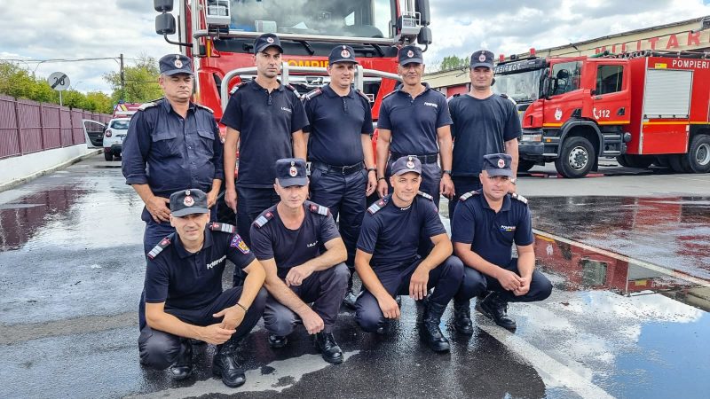 POMPIERII DÂMBOVIȚENI deja se luptă cu flăcările care au cuprins pădurile din Franța