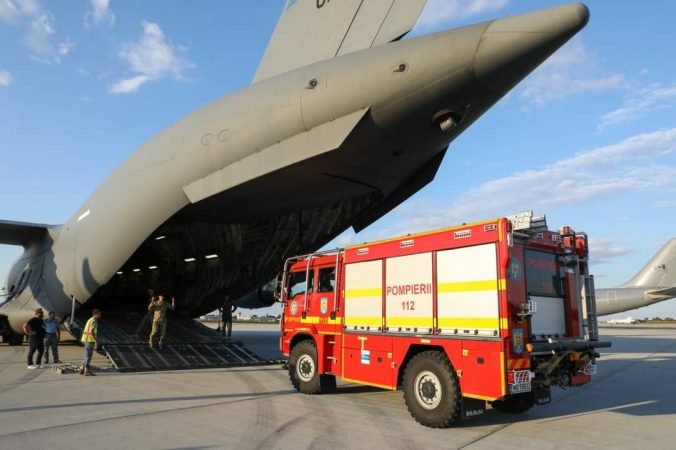 Pompierii români dau au mâna de ajutor autorităților franceze, aflate în lupta cu incendiile de vegetație