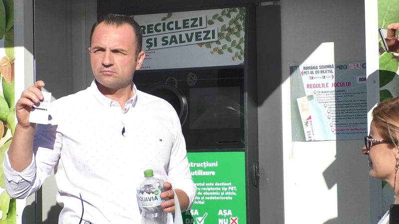 Primaria Târgoviște s-a alăturat campaniei- Schimbă PET-ul cu biletul de autobuz. VIDEO