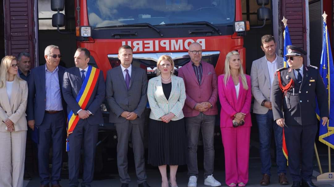 La Inspectoratul pentru Situaţii de Urgenţă "Basarab I" al Județului Dâmbovița, ceremonial militar și religios menit să cinstească curajul, gloria şi istoria îndelungată a armei pompierilor
