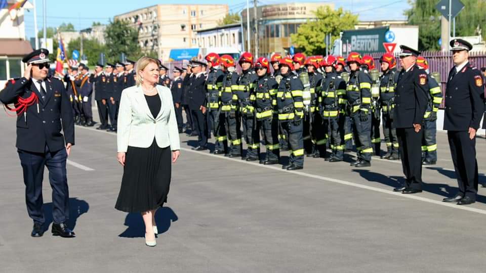 La Inspectoratul pentru Situaţii de Urgenţă "Basarab I" al Județului Dâmbovița, ceremonial militar și religios menit să cinstească curajul, gloria şi istoria îndelungată a armei pompierilor
