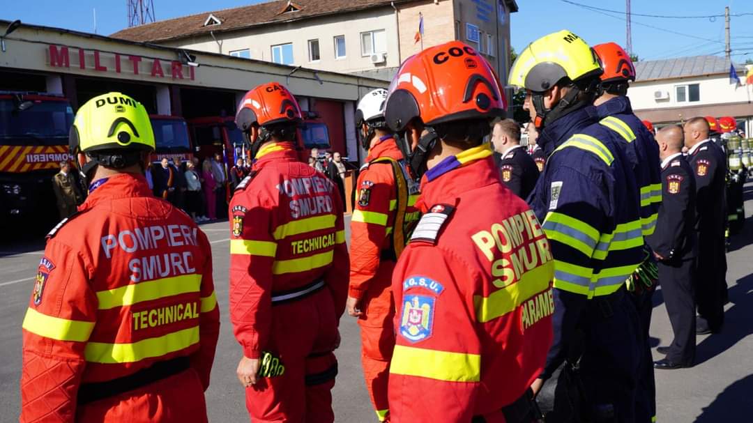 La Inspectoratul pentru Situaţii de Urgenţă "Basarab I" al Județului Dâmbovița, ceremonial militar și religios menit să cinstească curajul, gloria şi istoria îndelungată a armei pompierilor