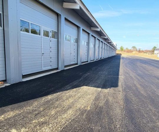 Au început asfaltările în curtea primei autogări publice din municipiul Târgoviște