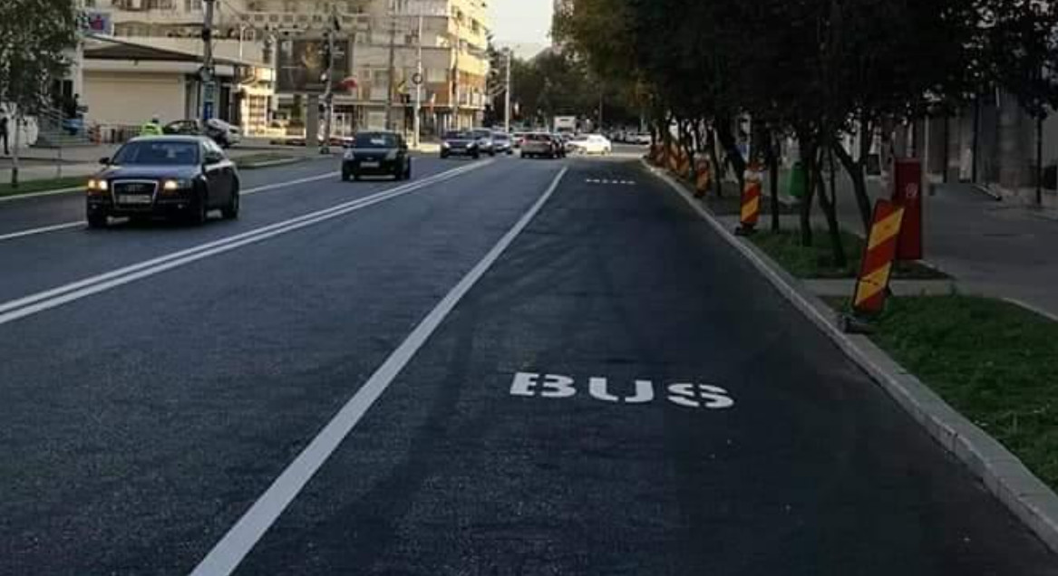 ATENȚIE, s-au finalizat lucrările și marcajele rutiere, bandă dedicată transportului public local pe bulevardul Mircea cel Bătrân!