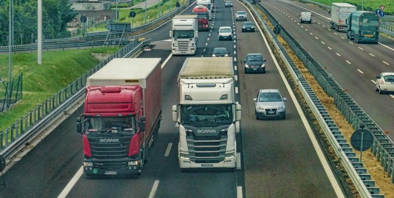 Începând cu data de 10 octombrie, este interzisă circulaţia camioanelor înmatriculate în statele membre ale Uniunii Europene în Rusia