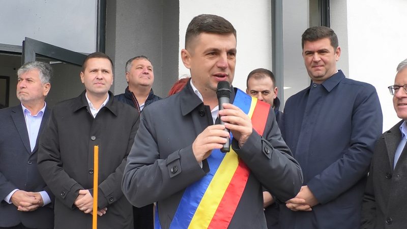 Administrația de la Corbii Mari a inaugurat alte două unită școlare moderne, Școala și Grădinița din satul Ungureni. VIDEO